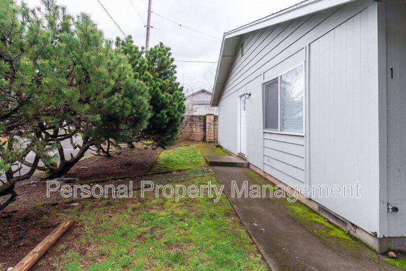 Townhouse for rent at 4325 E 17th St #1, Vancouver, WA 98661