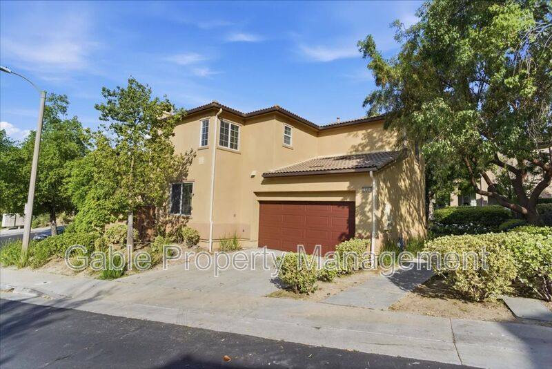 House for rent at 25386 Playa Serena Dr, Stevenson Ranch, CA 91381