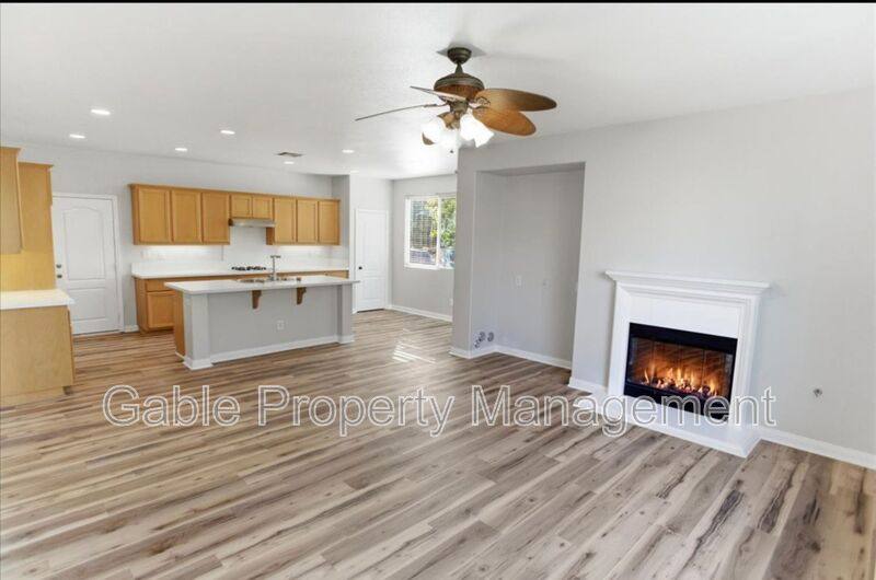 House for rent at 25386 Playa Serena Dr, Stevenson Ranch, CA 91381