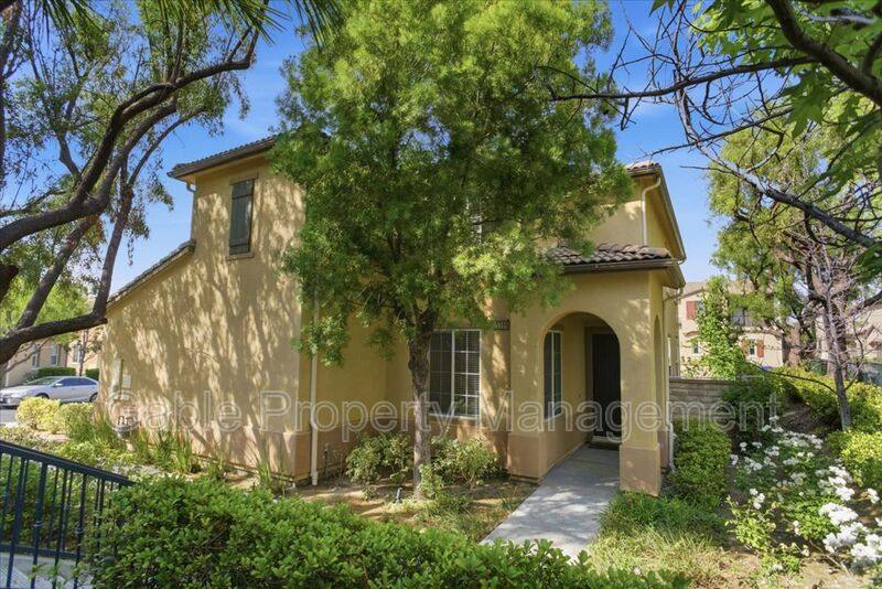 House for rent at 25386 Playa Serena Dr, Stevenson Ranch, CA 91381