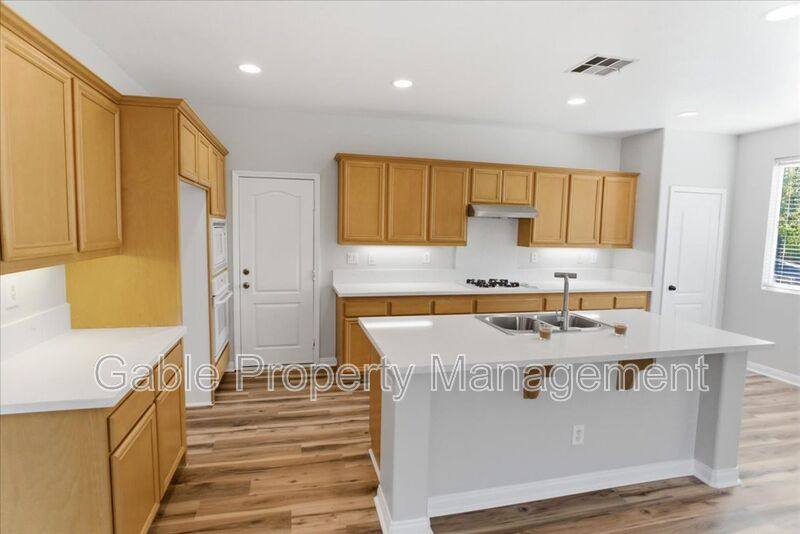 House for rent at 25386 Playa Serena Dr, Stevenson Ranch, CA 91381