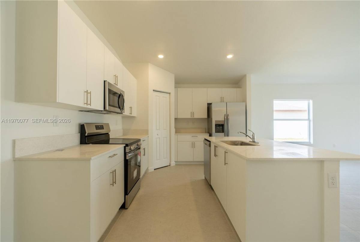 House for rent at 17431 SW 286th St, Homestead, FL 33030