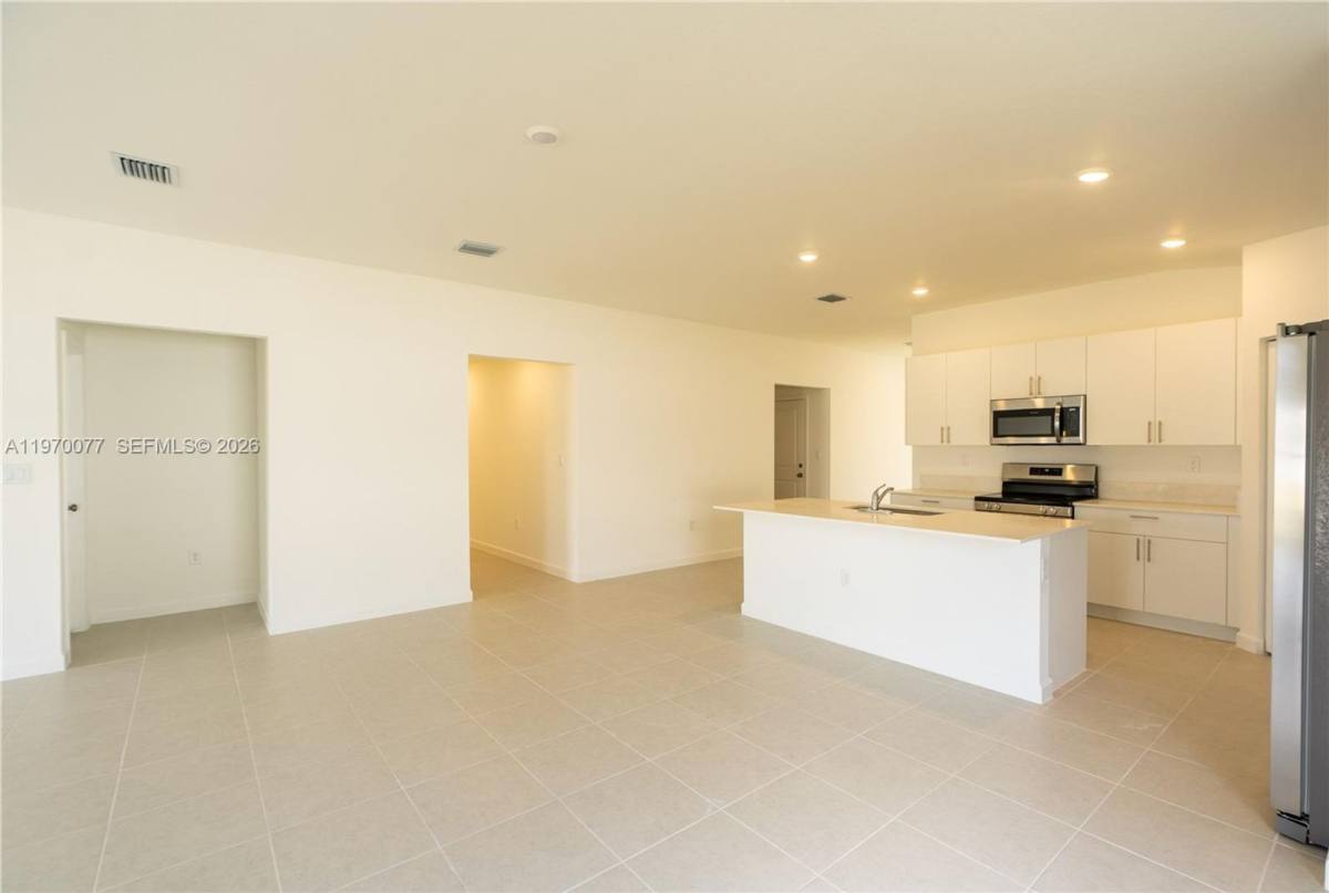 House for rent at 17431 SW 286th St, Homestead, FL 33030