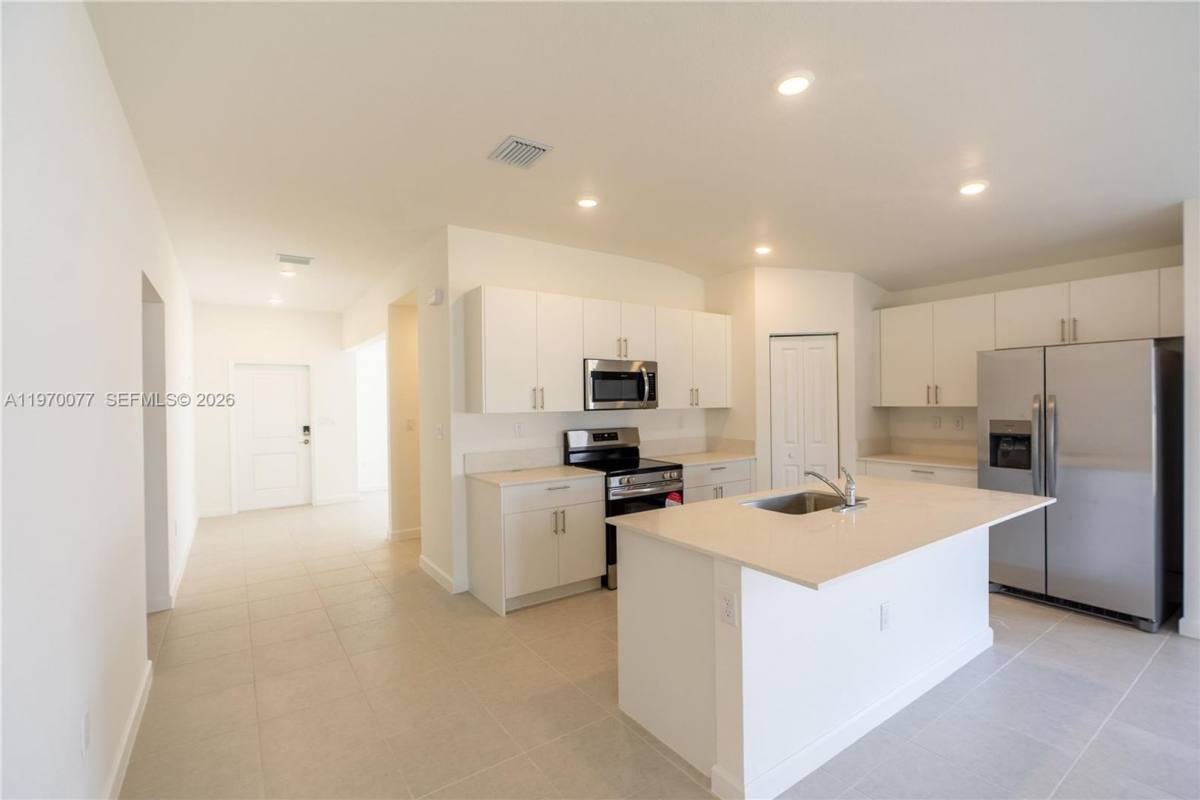 House for rent at 17431 SW 286th St, Homestead, FL 33030