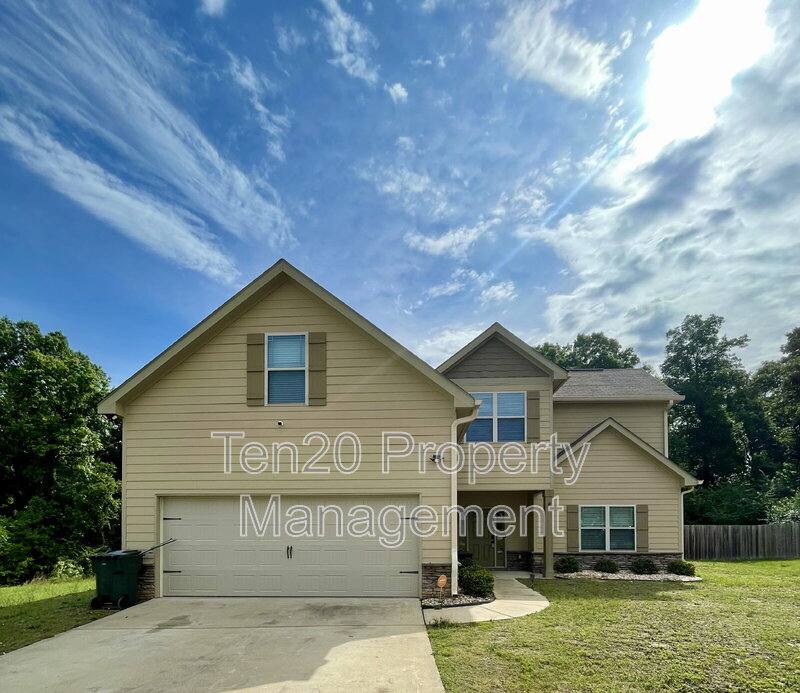 House for rent at 11 Hope St, Fort Mitchell, AL 36856