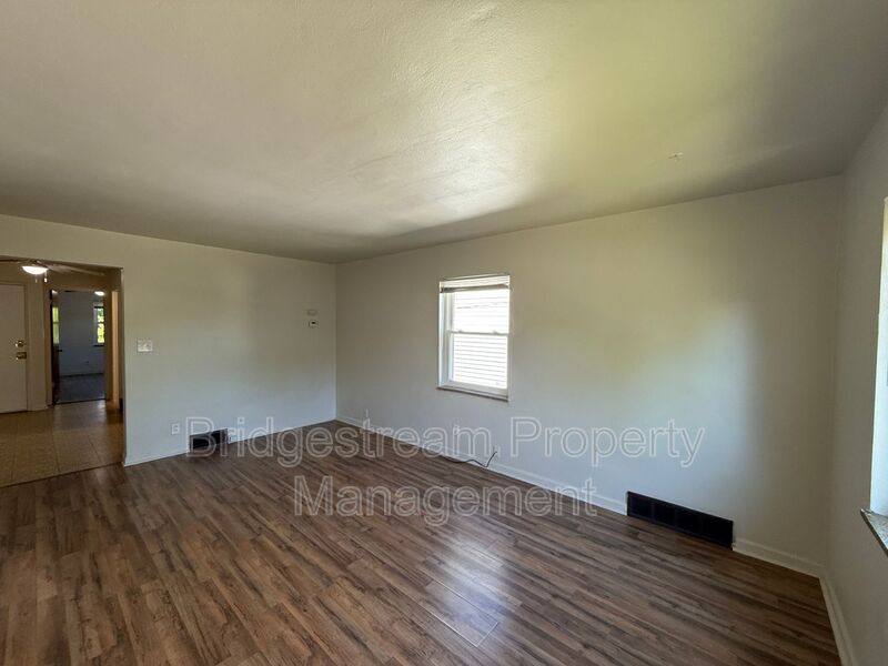 Apartment for rent at 68 Knecht Dr #3, Dayton, OH 45405