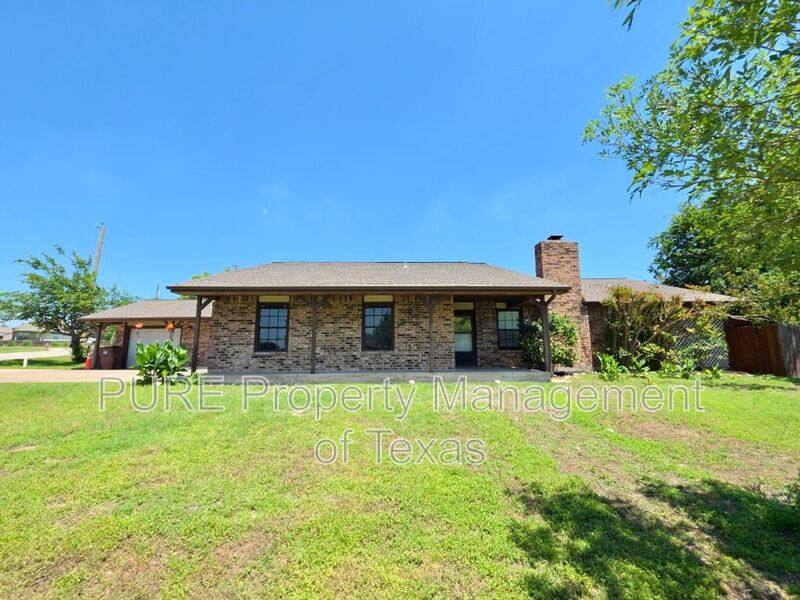Apartment for rent at 1310 Ray Berglund Blvd #A, Round Rock, TX 78664