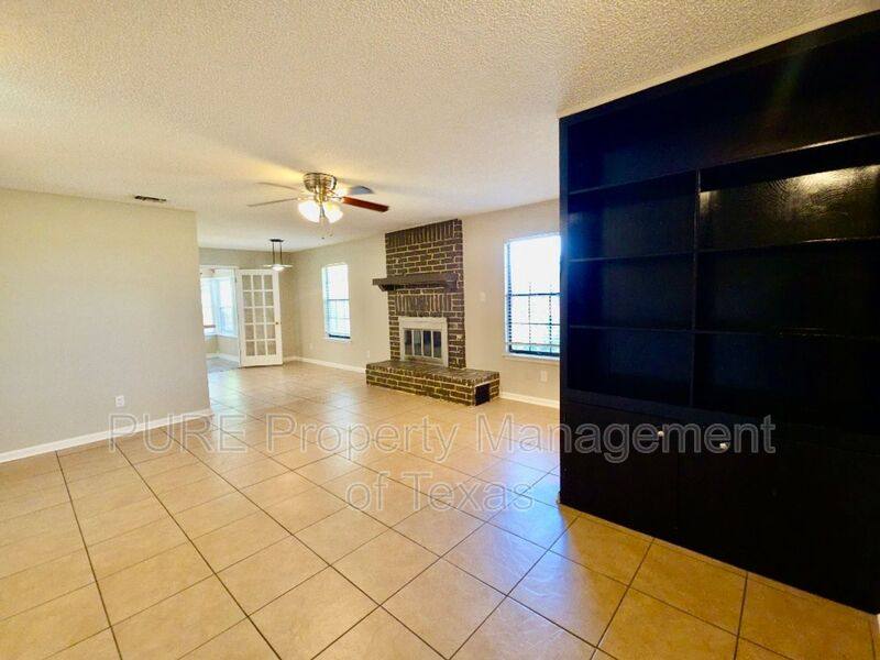 Apartment for rent at 1310 Ray Berglund Blvd #A, Round Rock, TX 78664