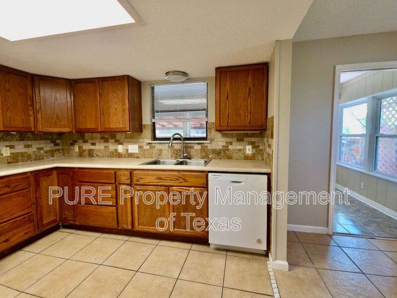 Apartment for rent at 1310 Ray Berglund Blvd #A, Round Rock, TX 78664