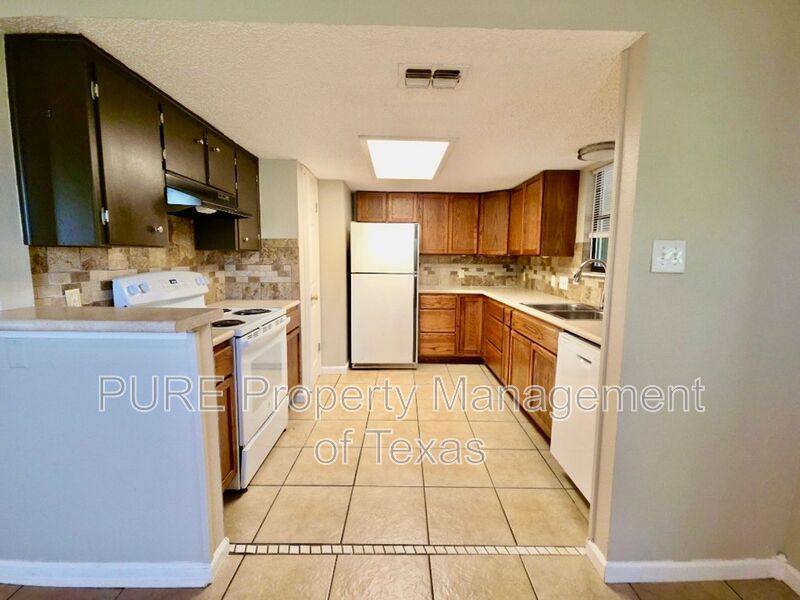 Apartment for rent at 1310 Ray Berglund Blvd #A, Round Rock, TX 78664