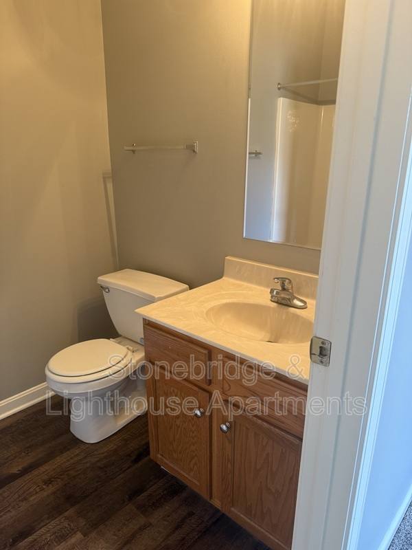 Apartment for rent at 3115 Lighthouse Drive, Bldg 3 W, Jeffersonville, IN 47130