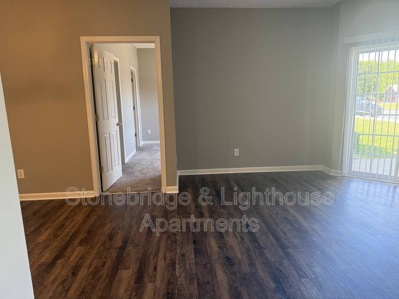 Apartment for rent at 3115 Lighthouse Drive, Bldg 3 W, Jeffersonville, IN 47130