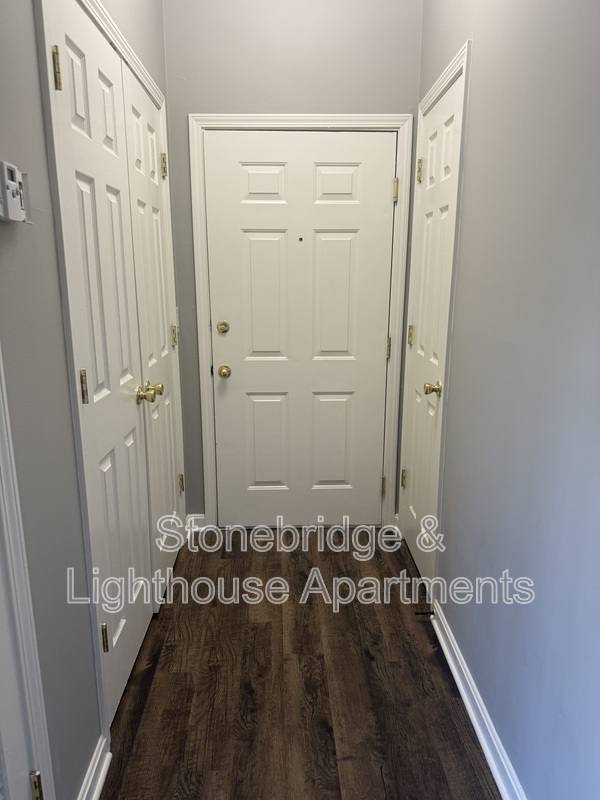Apartment for rent at 3115 Lighthouse Drive, Bldg 3 W, Jeffersonville, IN 47130