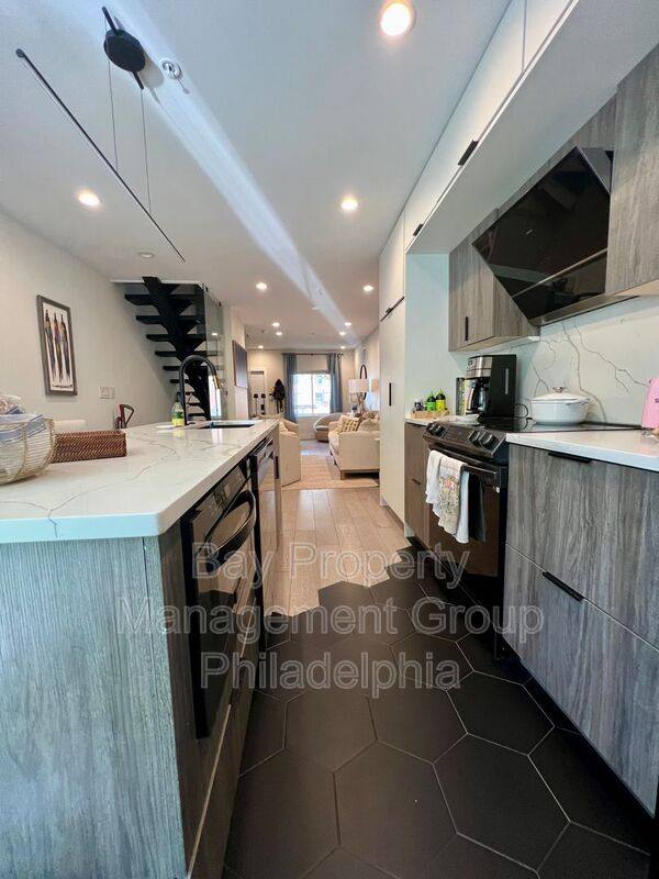 Townhouse for rent at 166 W Laurel St, Philadelphia, PA 19123