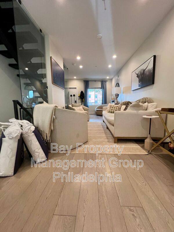 Townhouse for rent at 166 W Laurel St, Philadelphia, PA 19123