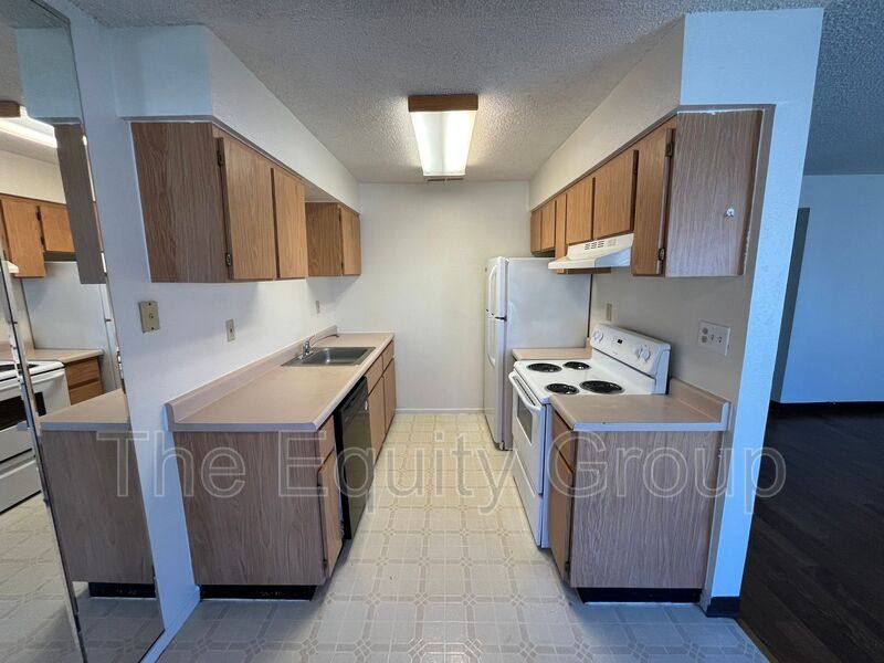 Apartment for rent at 1704 W Olive Ave #106, Porterville, CA 93257