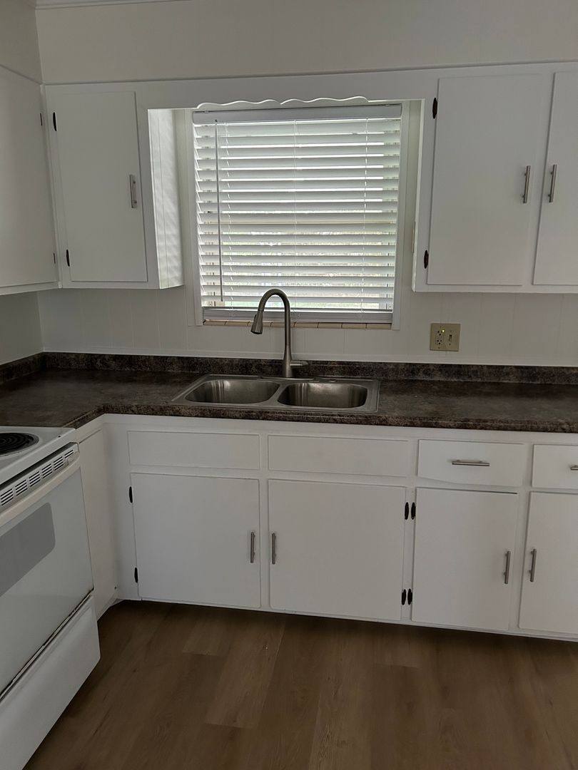 House for rent at 2201 E 37th St, Savannah, GA 31404
