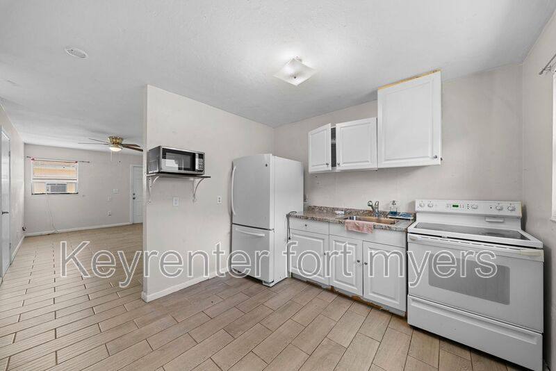 Apartment for rent at 322A Louise Ave, Fort Myers, FL 33916