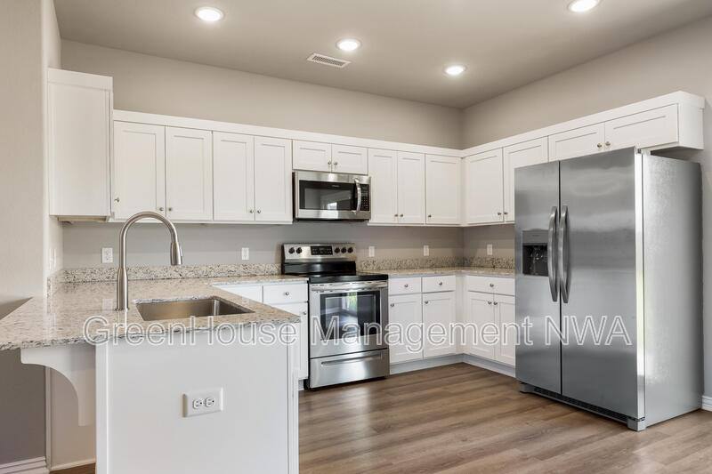 House for rent at 210 Williams Court, Bentonville, AR 72713