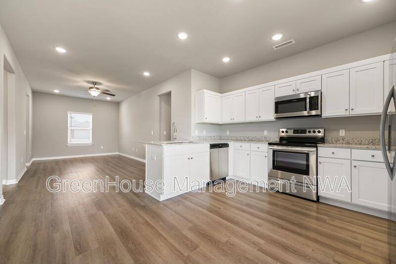 House for rent at 210 Williams Court, Bentonville, AR 72713