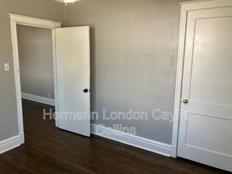 Apartment for rent at 6918 Moellenhoff St #2F, Saint Louis, MO 63109