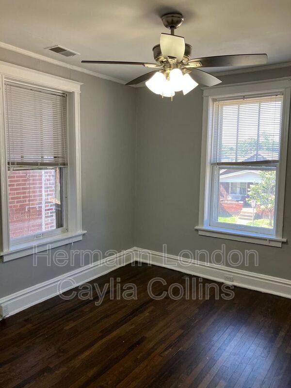Apartment for rent at 6918 Moellenhoff St #2F, Saint Louis, MO 63109