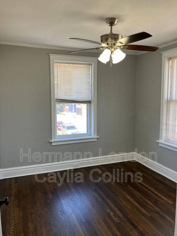 Apartment for rent at 6918 Moellenhoff St #2F, Saint Louis, MO 63109