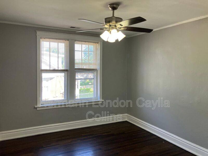 Apartment for rent at 6918 Moellenhoff St #2F, Saint Louis, MO 63109