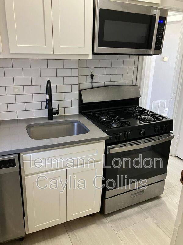 Apartment for rent at 6918 Moellenhoff St #2F, Saint Louis, MO 63109