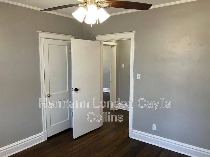 Apartment for rent at 6918 Moellenhoff St #2F, Saint Louis, MO 63109