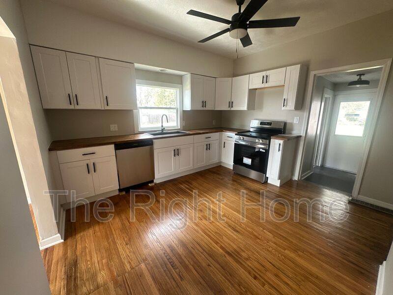 House for rent at 4444 N 60th St, Lincoln, NE 68507