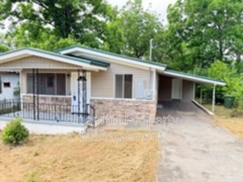 House for rent at 3736 Oak Ave SW, Birmingham, AL 35221