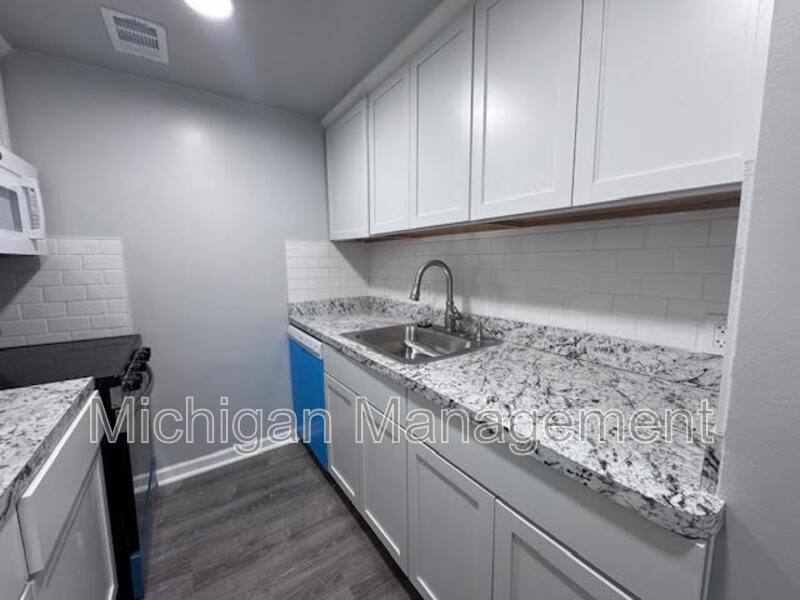 Condo for rent at 22700 Garrison St #604, Dearborn, MI 48124