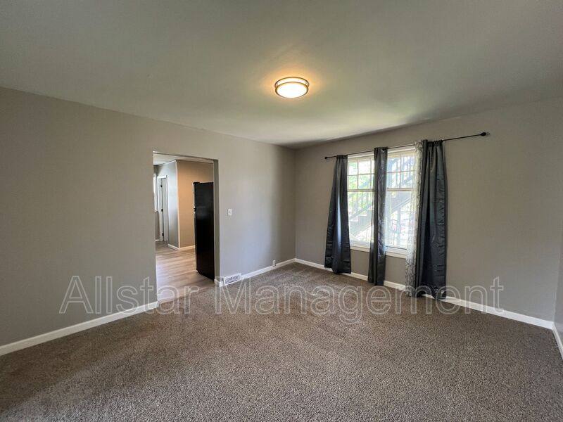 Apartment for rent at 4859 E 97th St #DOWN, Cleveland, OH 44125