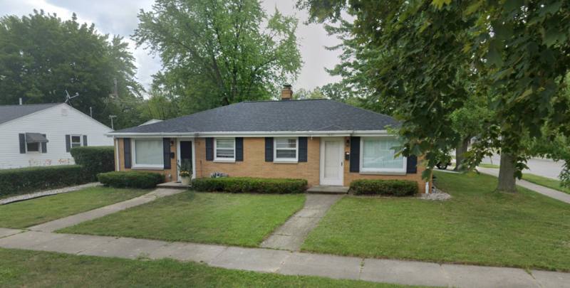 Apartment for rent at 1619 1621 Carroll Ave, Green Bay, WI 54304