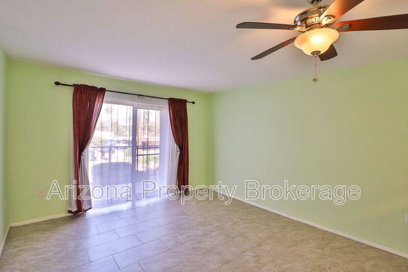Apartment for rent at 3033 E Devonshire Ave #2020, Phoenix, AZ 85016