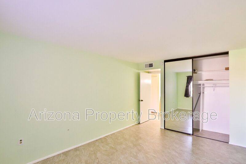 Apartment for rent at 3033 E Devonshire Ave #2020, Phoenix, AZ 85016