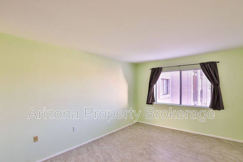 Apartment for rent at 3033 E Devonshire Ave #2020, Phoenix, AZ 85016