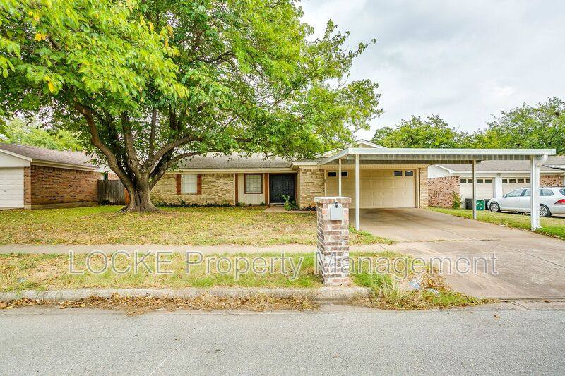 House for rent at 512 Stallion Lane, Fort Worth, TX 76179
