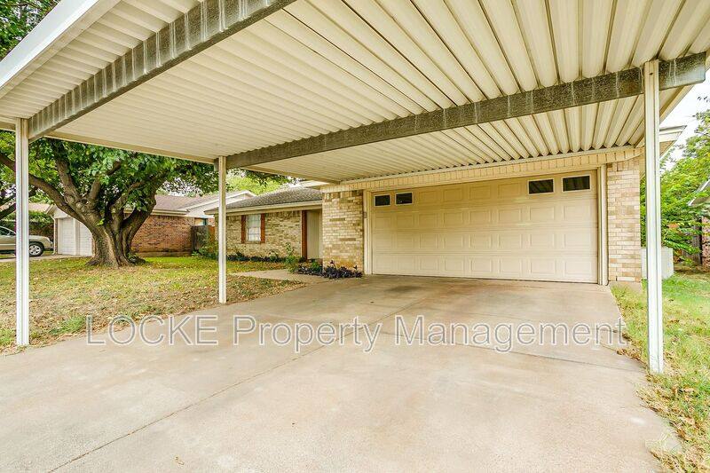 House for rent at 512 Stallion Lane, Fort Worth, TX 76179