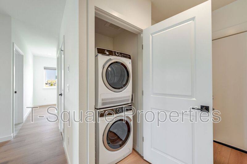 Apartment for rent at 3402 Colby Ave #407, Everett, WA 98201