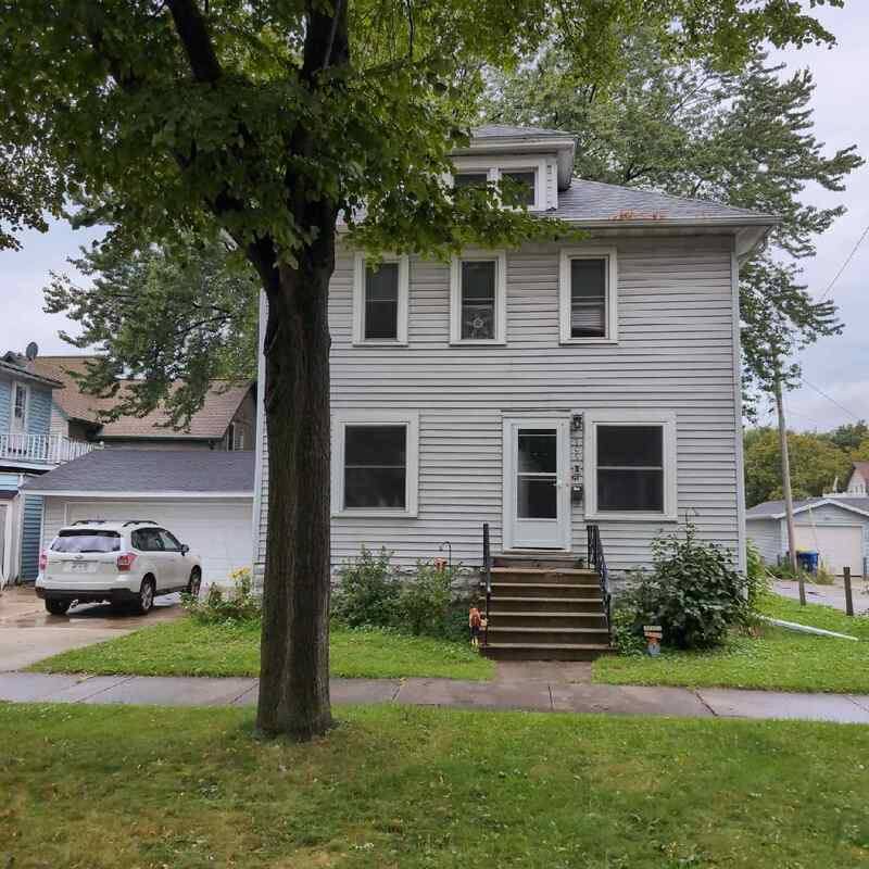 House for rent at 709 N Chestnut Ave, Green Bay, WI 54303