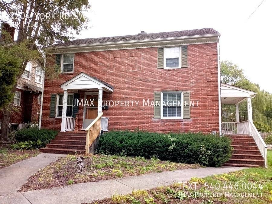 Apartment for rent at 2204 York Rd SW, Roanoke, VA 24015