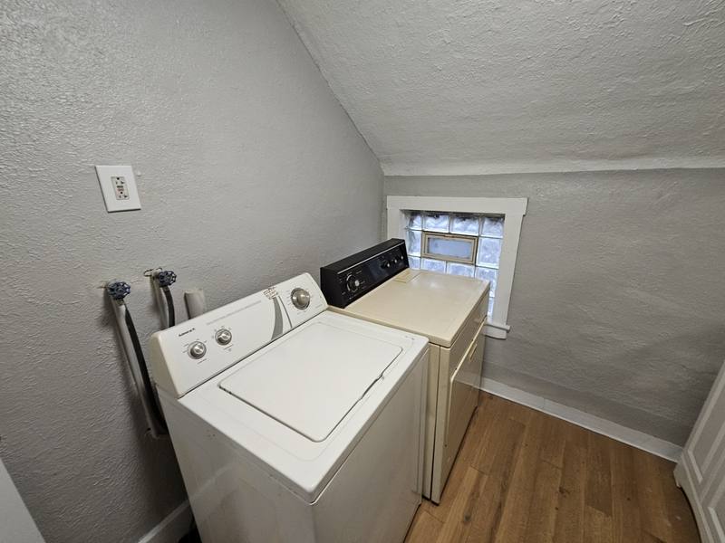 Apartment for rent at 4067 E 57th St #UPSTAIRS, Cleveland, OH 44105