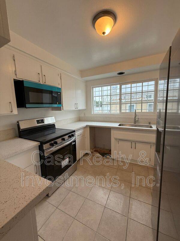 Townhouse for rent at 16920 S Vermont Ave #D, Gardena, CA 90247