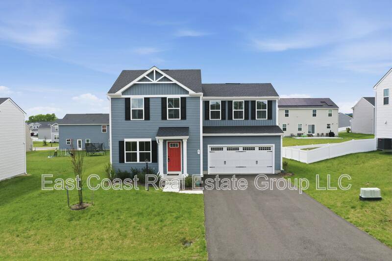 House for rent at 87 Changing Season Way, Hedgesville, WV 25427