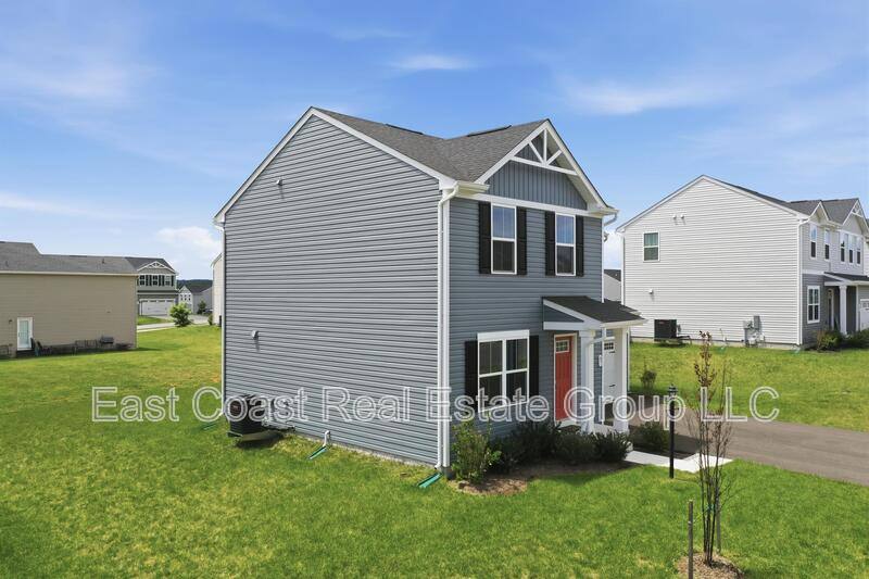 House for rent at 87 Changing Season Way, Hedgesville, WV 25427