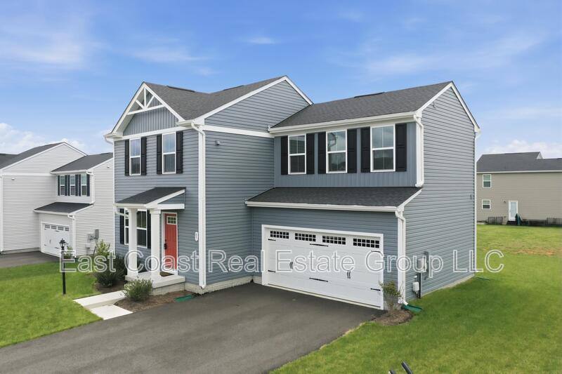 House for rent at 87 Changing Season Way, Hedgesville, WV 25427