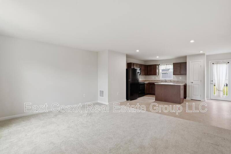 House for rent at 87 Changing Season Way, Hedgesville, WV 25427