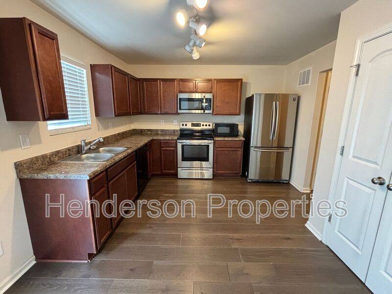Townhouse for rent at 817 Ranchero St, Statesville, NC 28677